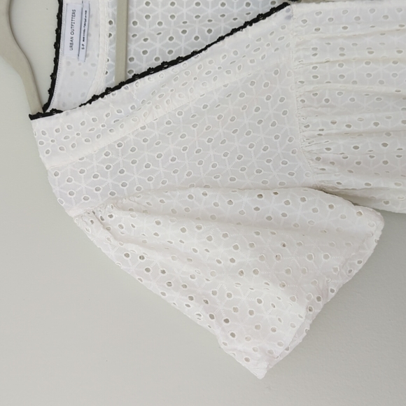 Eyelet midi dress - Picture 4 of 5